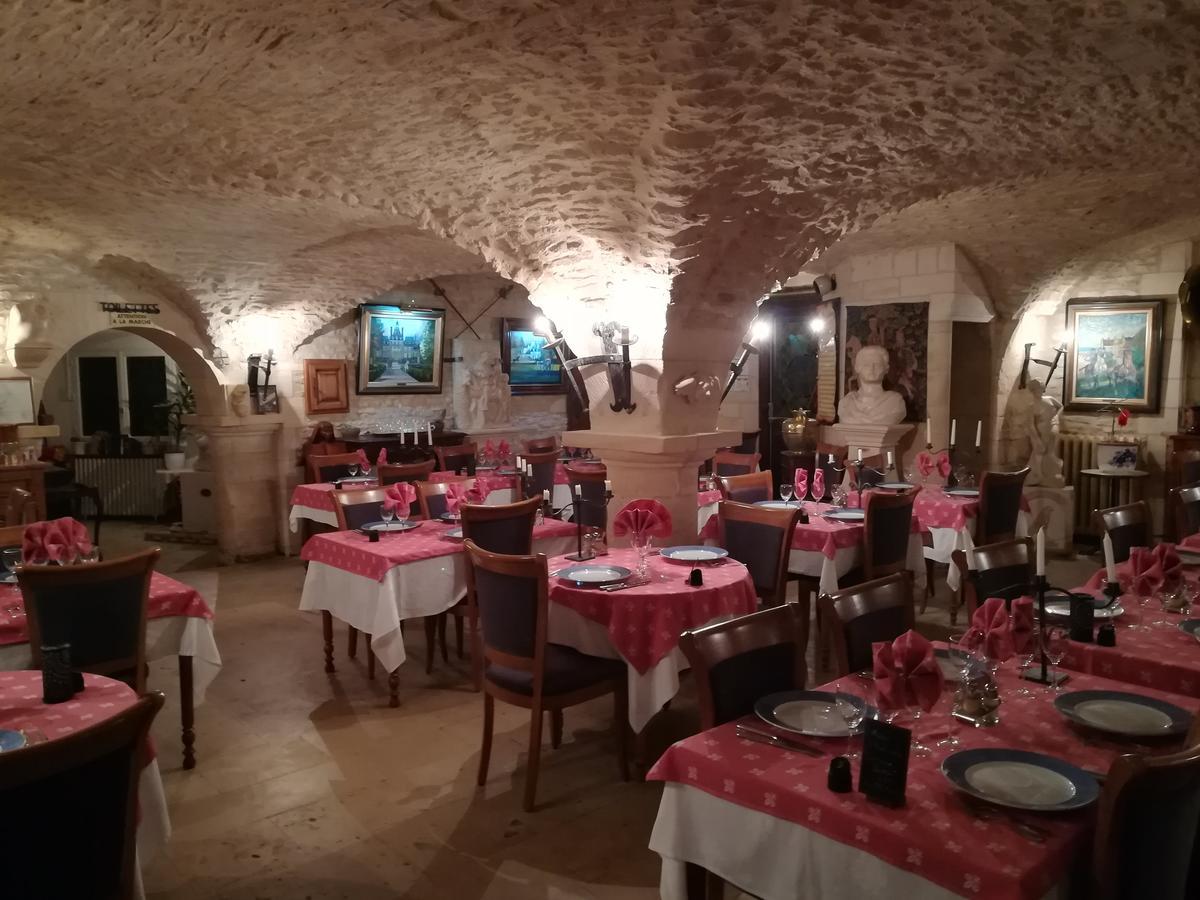Hostellerie Saint Martin- Logis Hotel Et Restaurant Creully sur Seulles Exterior foto