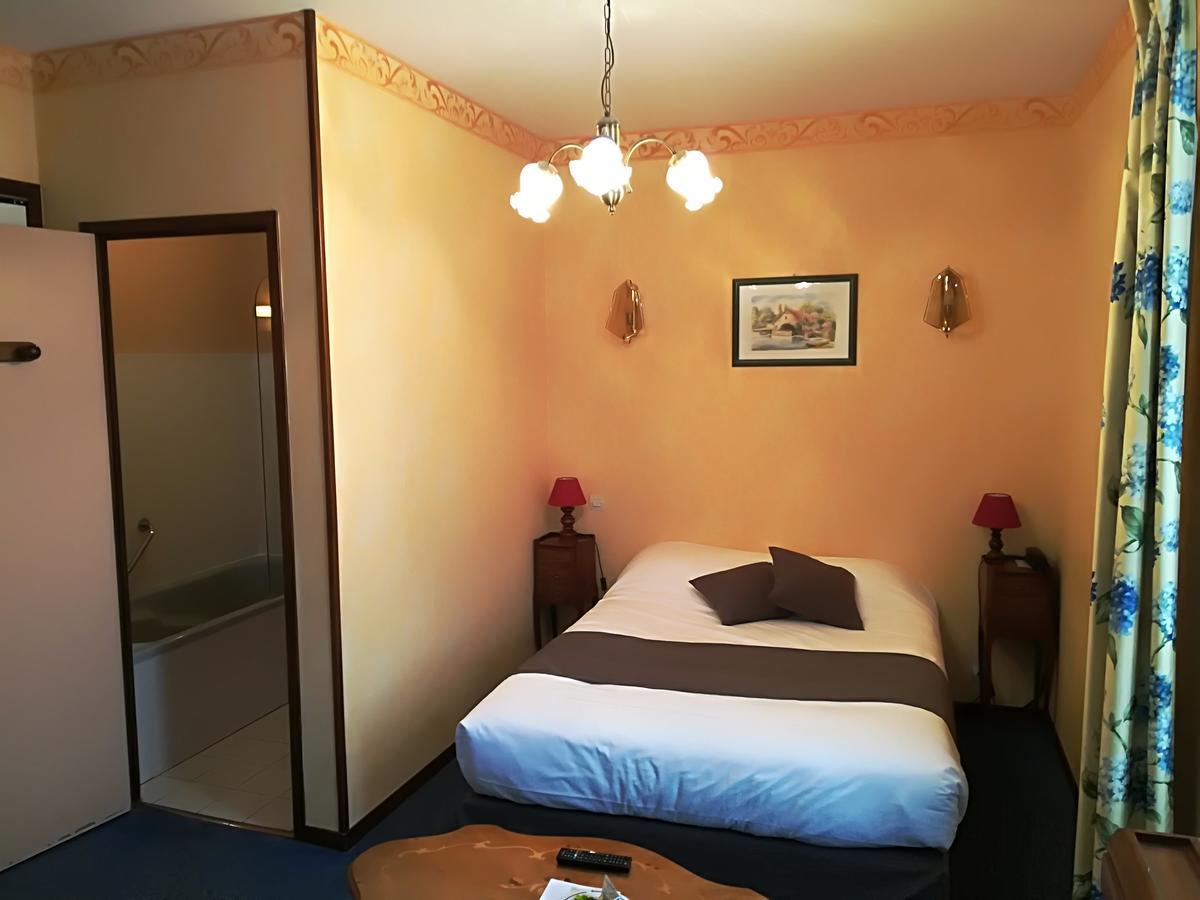 Hostellerie Saint Martin- Logis Hotel Et Restaurant Creully sur Seulles Exterior foto