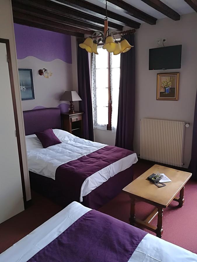 Hostellerie Saint Martin- Logis Hotel Et Restaurant Creully sur Seulles Exterior foto